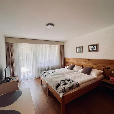 度假居 伊兰公寓度假屋 *